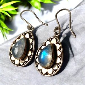 YS Jewelry INDIA Vintage Sterling Silver Moonstone Pierced Earrings Jewelry